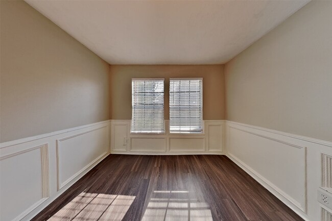 Building Photo - 15803 Maple Manor Dr