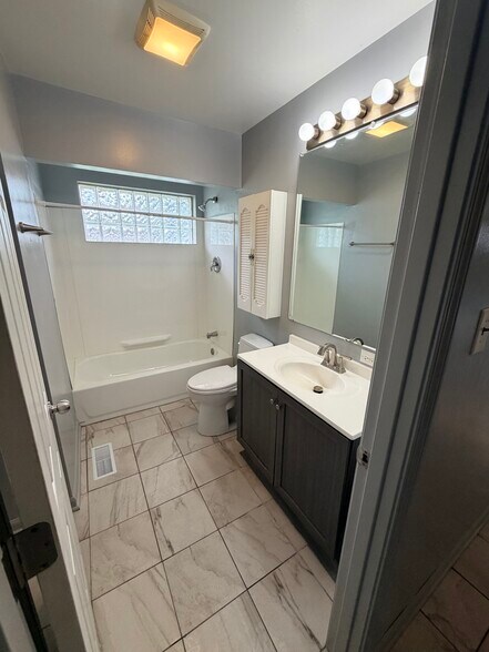 Bathroom 1 - 133 W Briarcliff Rd