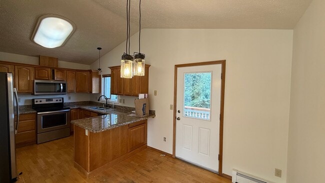 Building Photo - East Anchorage 3 Bed/2 Bath House - Fresh ...