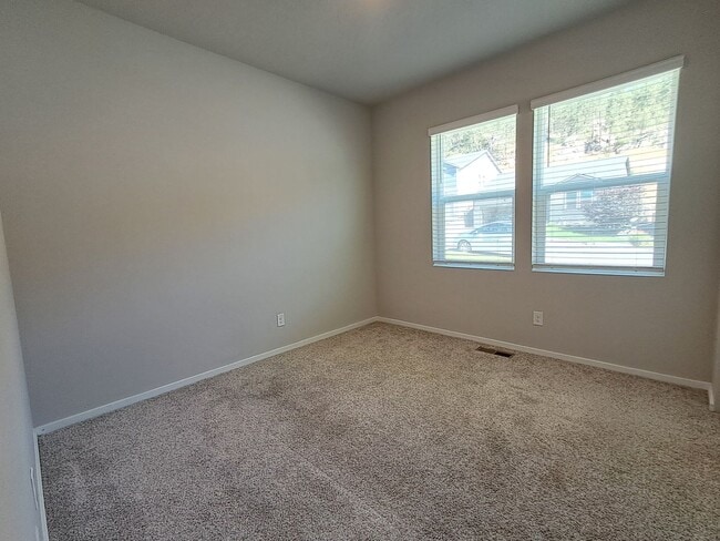 Building Photo - 5428 E Bridgeport Ct