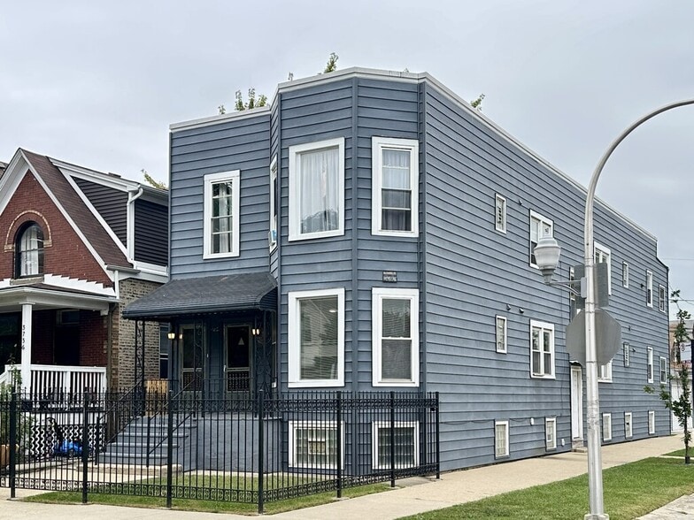 Primary Photo - 3734 W Wabansia Ave