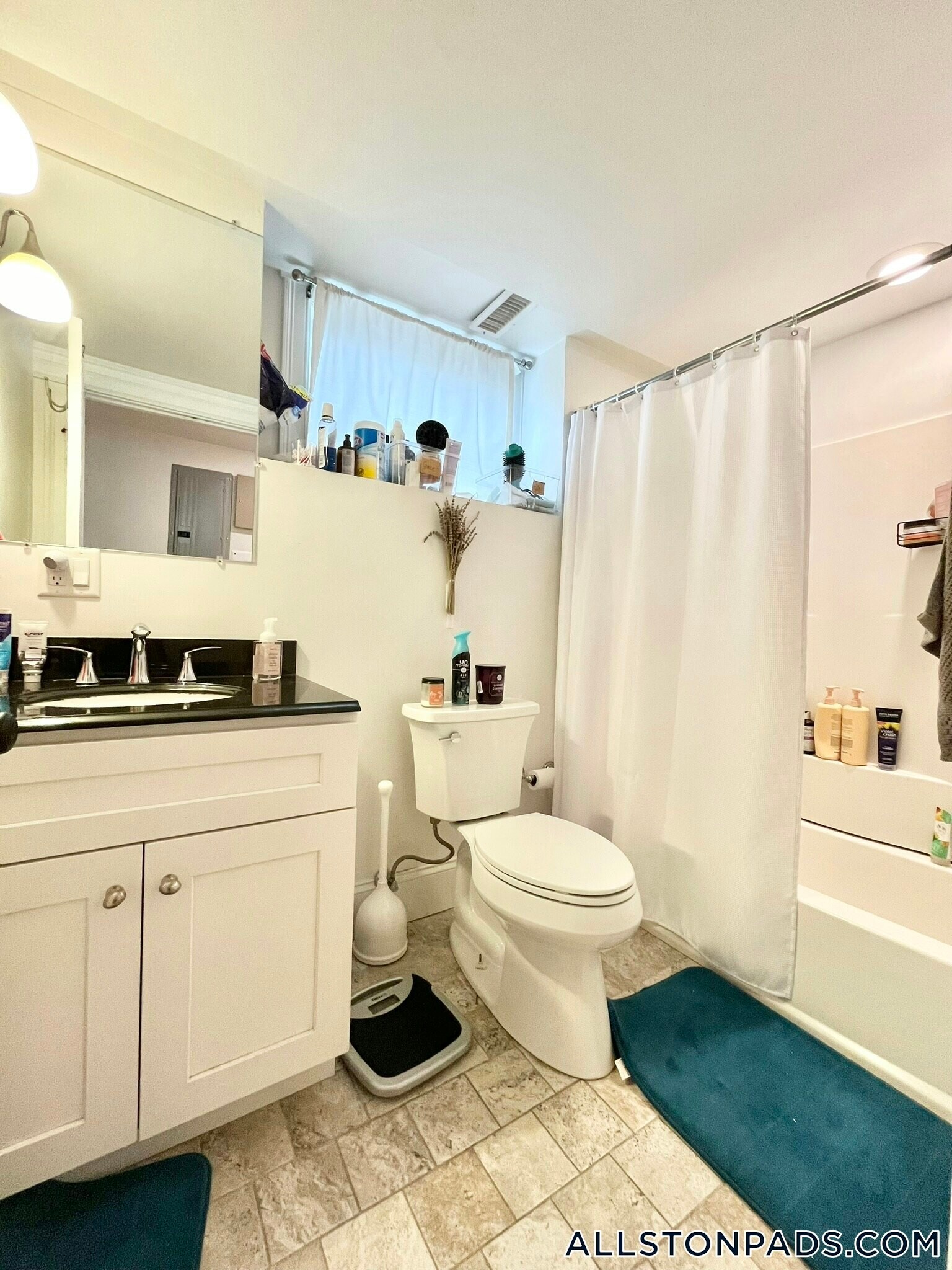 Building Photo - 12 Fern St