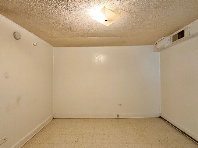 Building Photo - 1506 Broad Ave