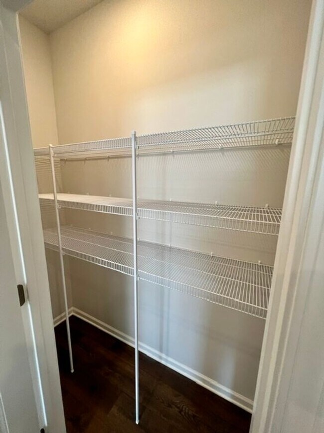 Building Photo - 3 Bed 2 Bath in Lebanon, Like New Home in Woodbridge Glen!