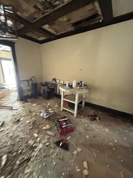 Building Photo - 1337 Walton Ave