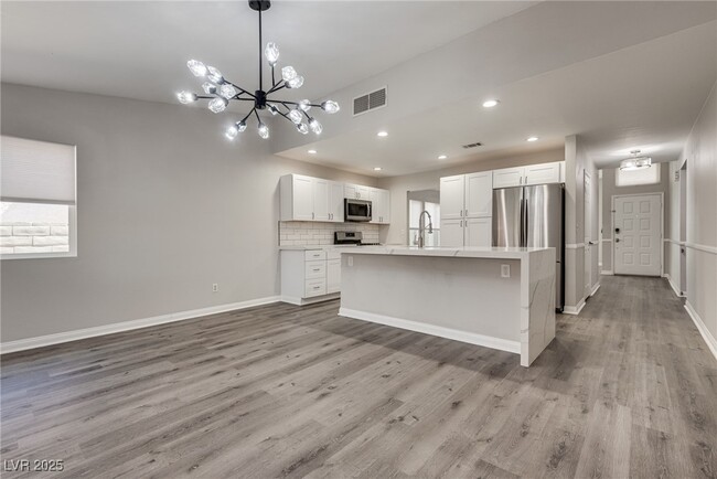 Building Photo - 5231 Dickens Dr
