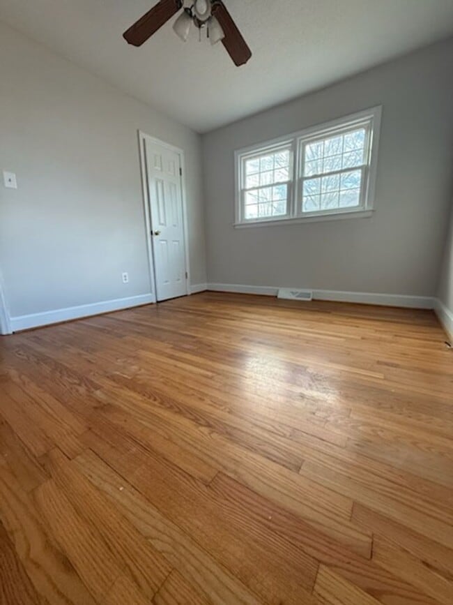 Building Photo - 3 bed, one bath house in Mebane