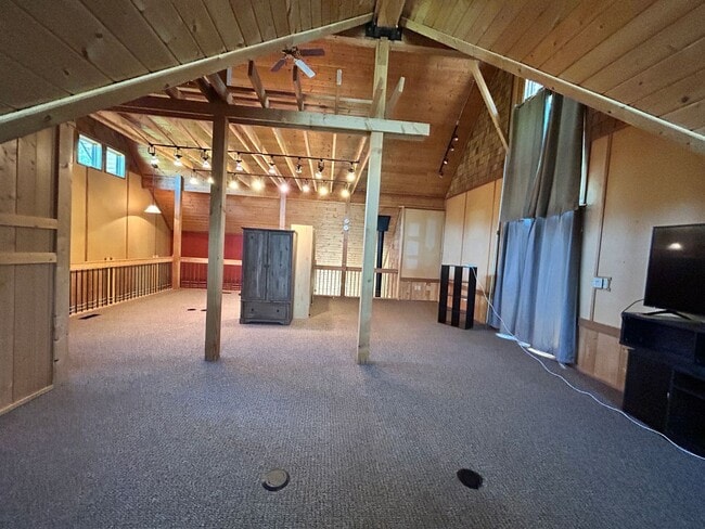 Building Photo - Gorgeous A frame loft home in the country
