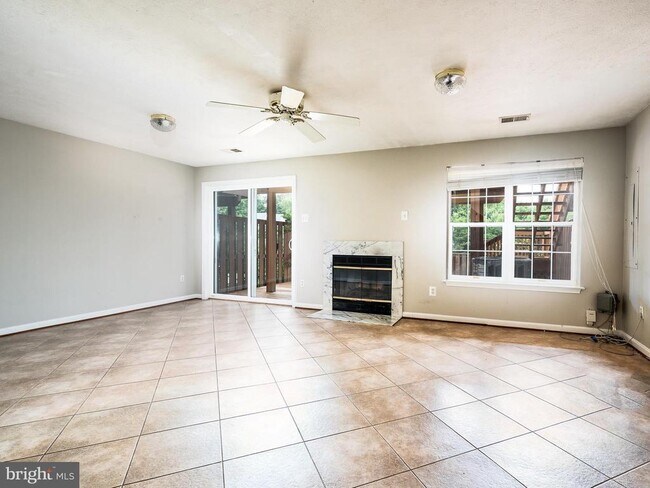 Building Photo - 3766 Tonbridge Pl