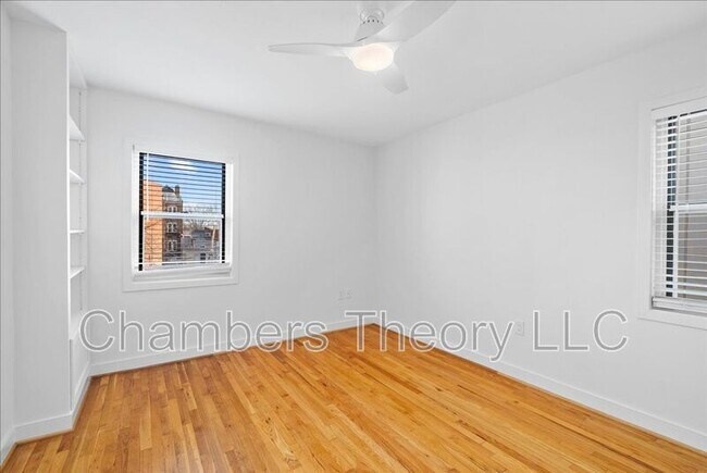 Building Photo - 220 2nd St SE