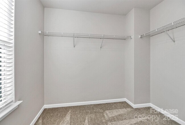 Building Photo - 646 Sagecroft Ln