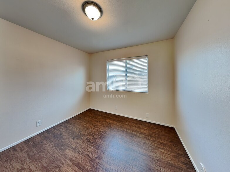 Building Photo - 18230 N 89th Ln