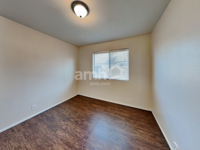 Building Photo - 18230 N 89th Ln