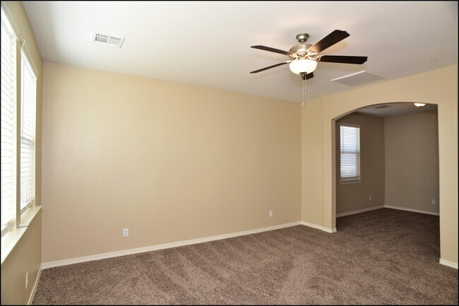 Building Photo - 5440 Limestone Dr