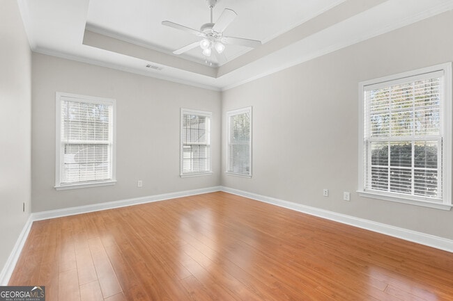 Building Photo - 1811 Old Carriage Trail