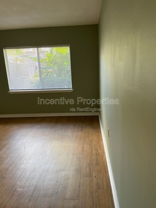 Building Photo - 1954 Conway Rd