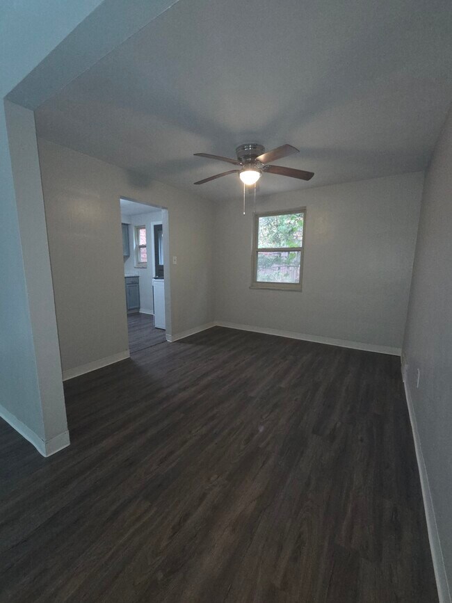 Building Photo - Sleepy Hollow Townhomes
