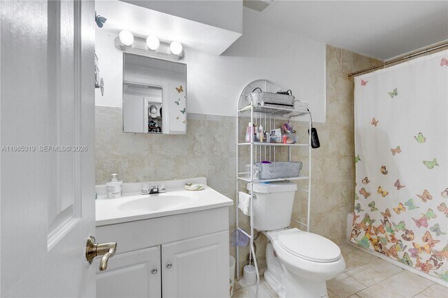 Building Photo - 1758 W 58th St