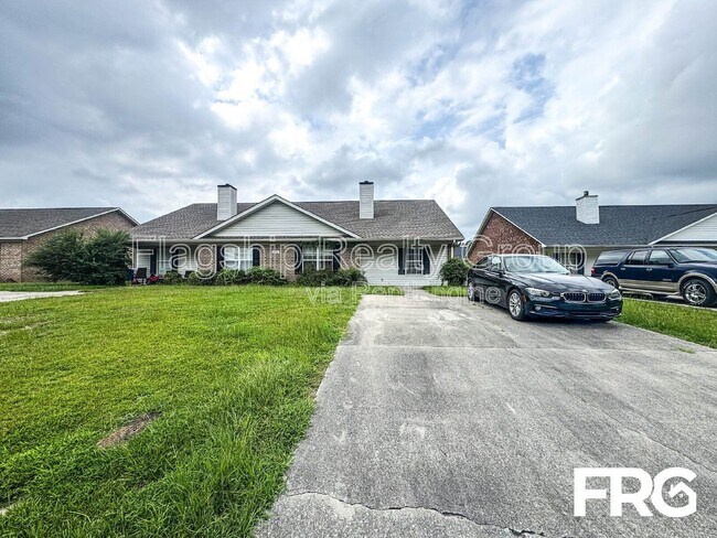 Building Photo - 3311 Moseley Dr
