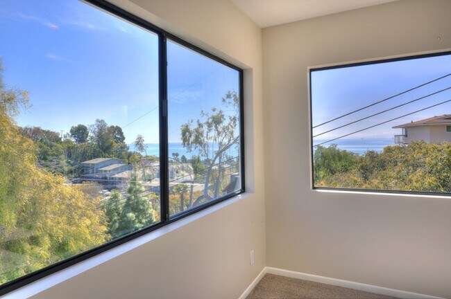 Building Photo - 2235 Calle Culebra