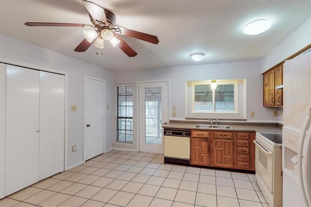 Building Photo - 3308 Clovermeadow Dr