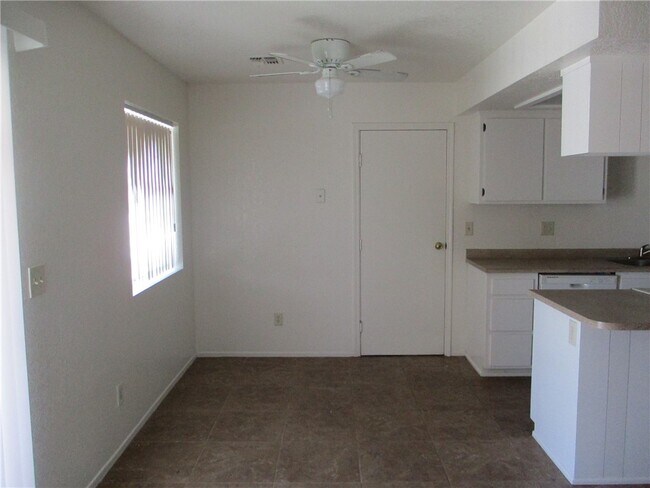 Building Photo - 5090 La Calzada Rd