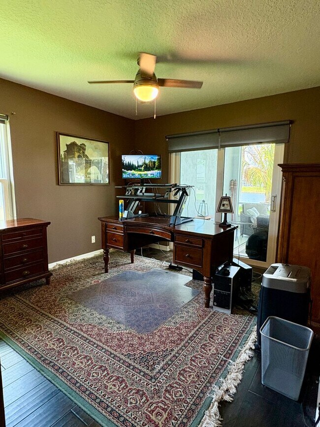 Building Photo - 3/2/2 with huge screened in Patio in The Pines/Jensen Beach