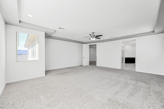 Building Photo - 14049 W Desert Hollow Dr