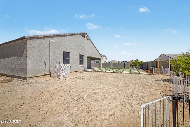 Building Photo - 30731 W Monterey Dr