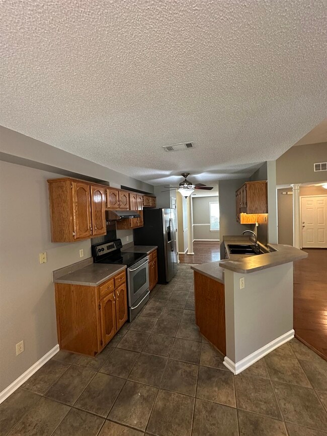 Building Photo - 6248 Lake View Cove