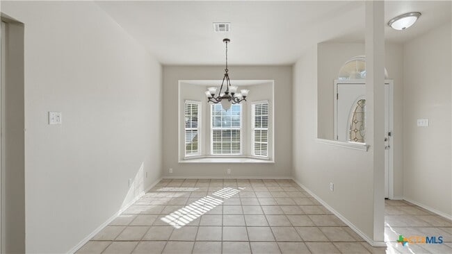 Building Photo - 821 Benning St