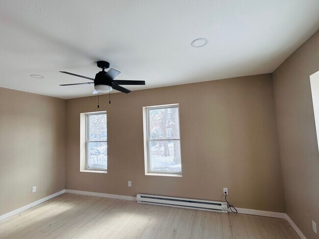 Building Photo - 520 Nevada St