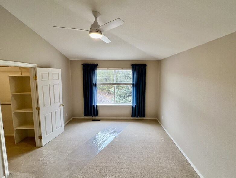 Building Photo - 6502 Silver Mesa Dr