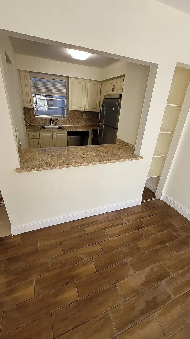 Building Photo - 6505 Winfield Blvd