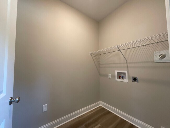 Building Photo - Duplex