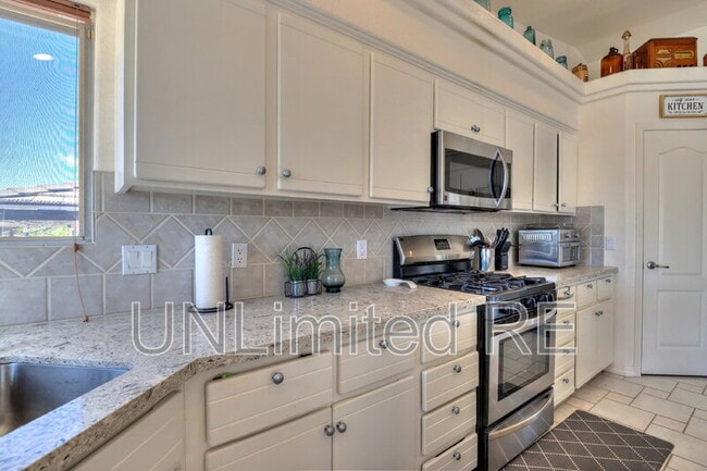 Building Photo - 304 Acoma Blvd S
