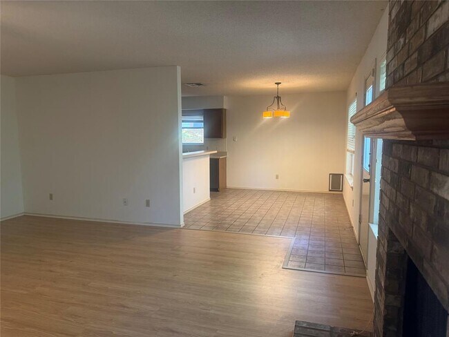 Building Photo - 14008 Maricella Ln