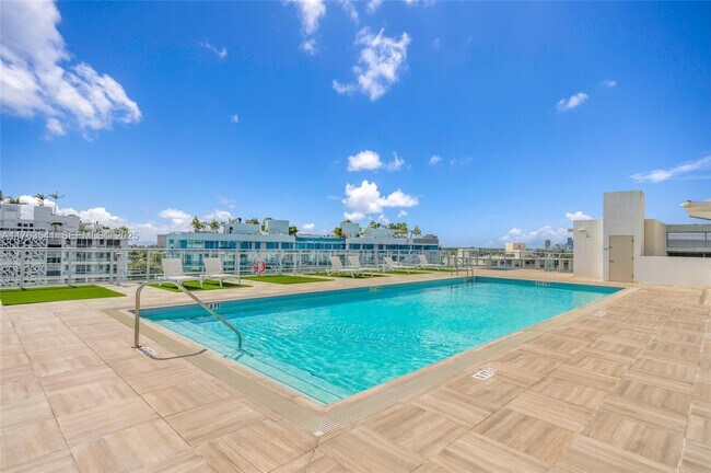 Building Photo - 1025 92nd St