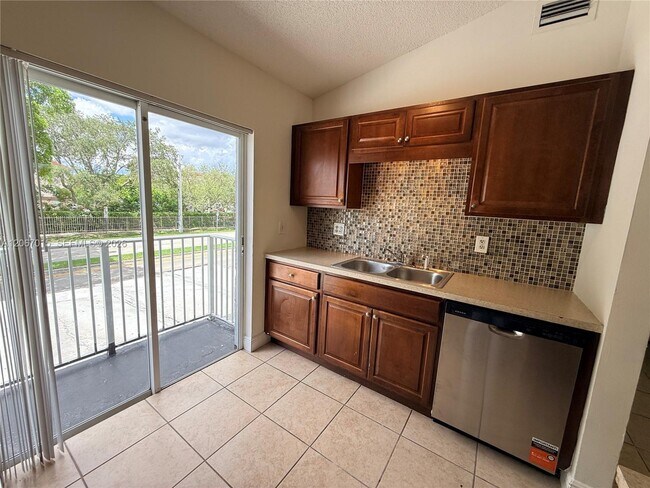 Building Photo - 7991 SW 152nd Ave