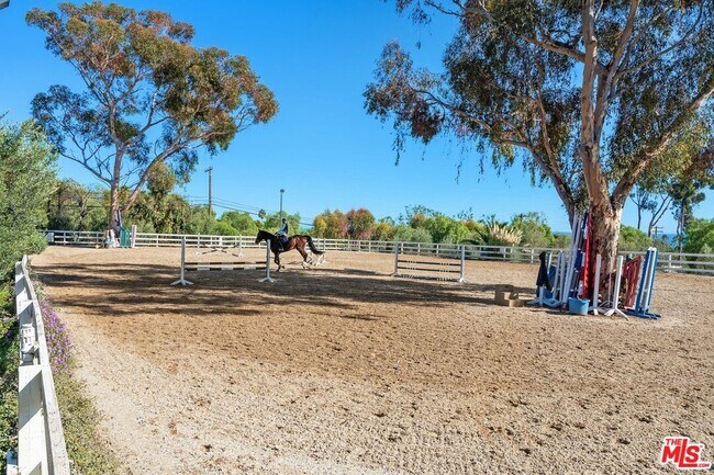 Building Photo - 27357 Pacific Coast Hwy