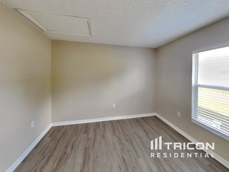 Building Photo - 938 Millenbeck Ave