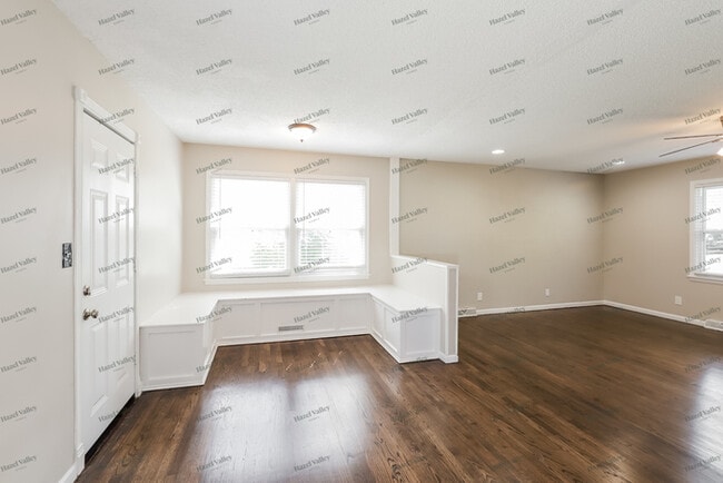 Building Photo - 712 SW 7 St