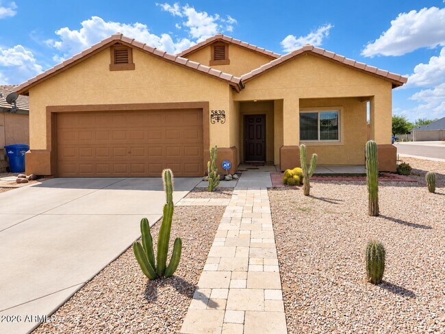 Building Photo - 5830 S 11th Dr