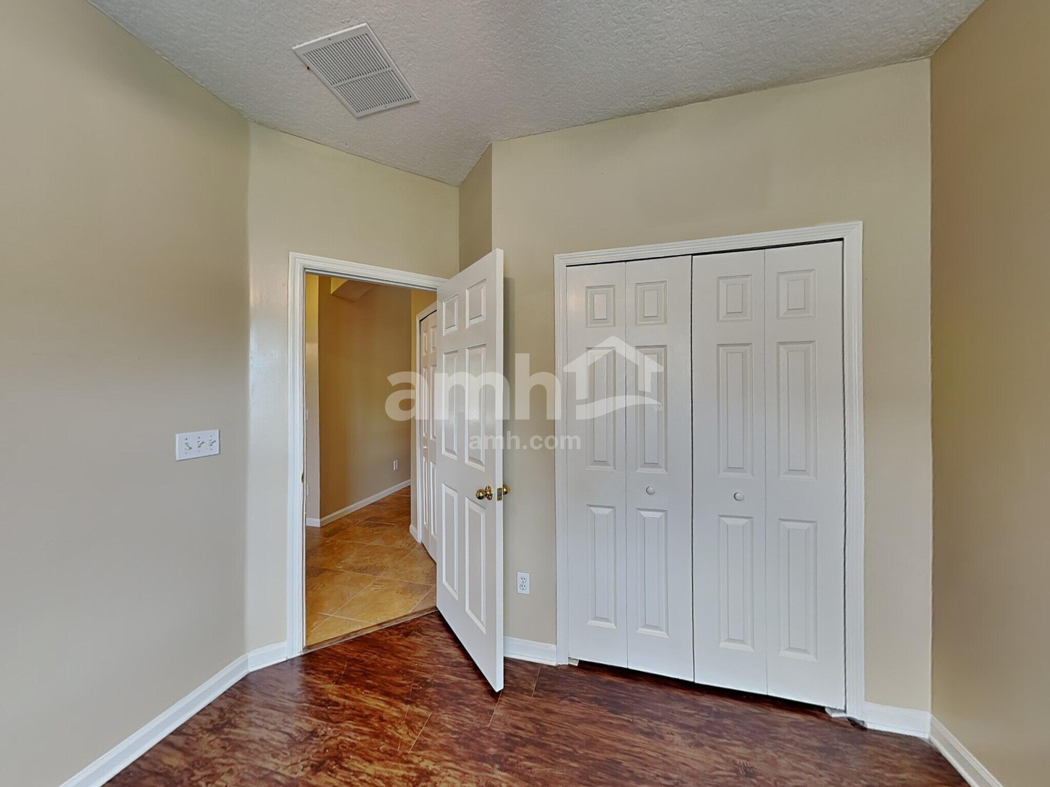 Building Photo - 2908 Piedmont Manor Dr