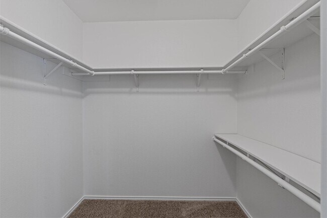 Building Photo - 1516 White Oak Loop