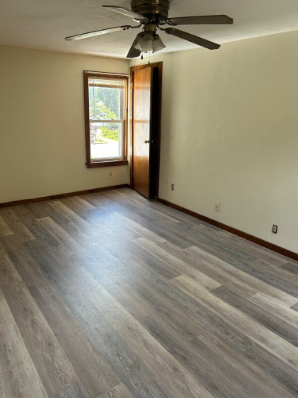 Building Photo - 5 C Grove St