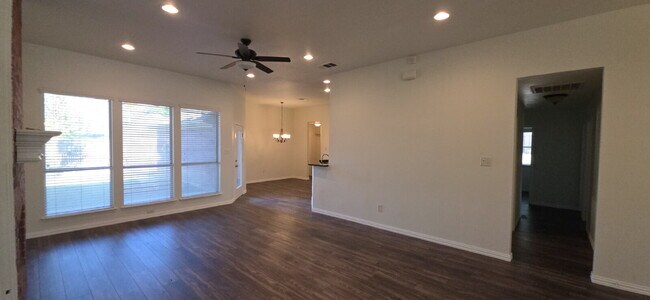 Building Photo - Beautifully Remodeled Home in Mansfield ISD – Corner Lot with Modern Upgrades!