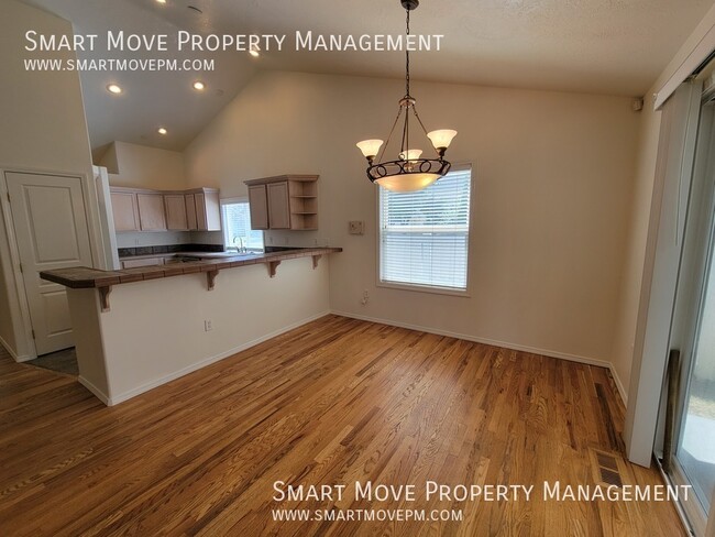 Building Photo - 9978 W Sleepy Hollow Ln