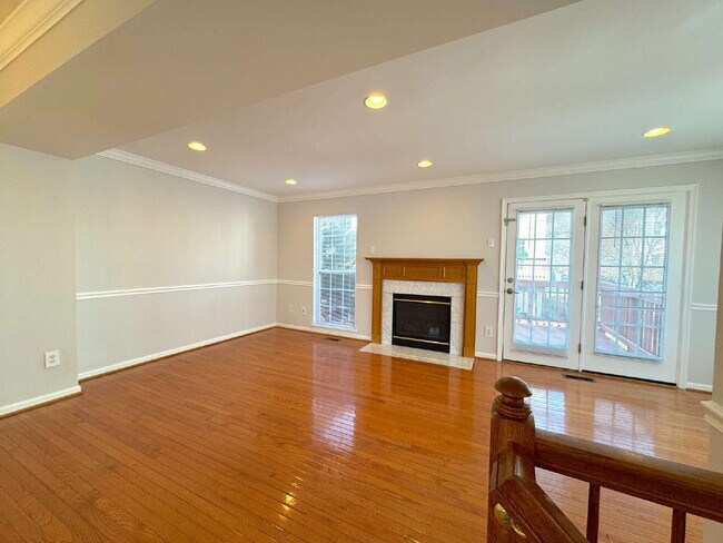 Building Photo - Inviting Suburban Retreat with Spacious Layout and Timeless Hardwood Flooring