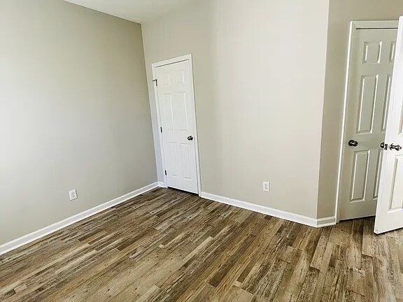 Building Photo - 411 Plank Bridge Way